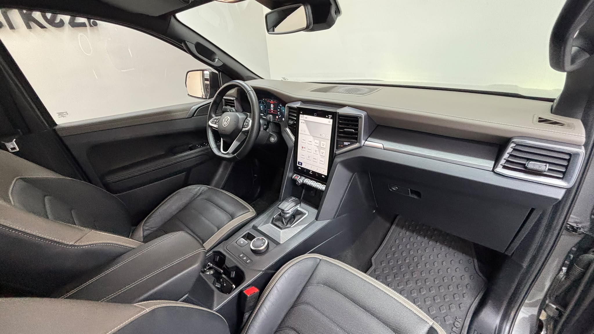 VOLKSWAGEN AMAROK 13